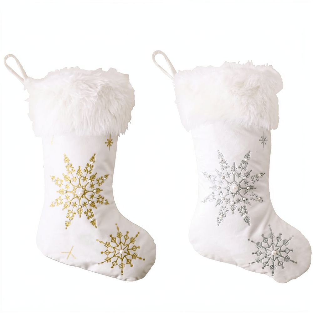 Christmas Stocking Hanging - Aksamitna świąteczna skarpeta z perłowymi, haftowanymi